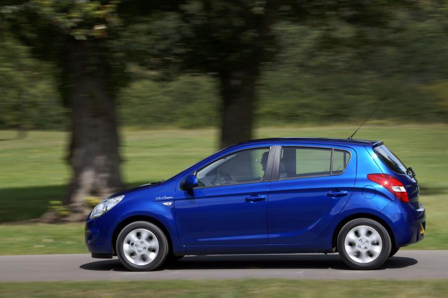  Hyundai i20 BlueDrive 2012 года  (UK) (фото 20 из 30)